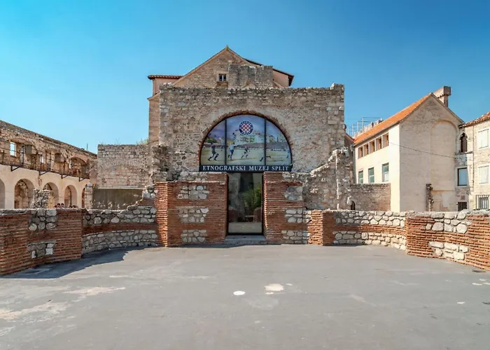 Vikttoria Urban Oasis , Explore With Free Public Parking Appartement Split