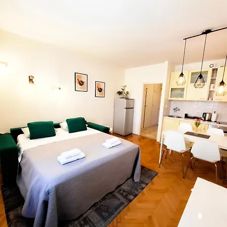 Vikttoria Urban Oasis , Explore Split With Free Public Parking Spalato