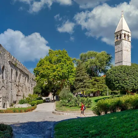 Vikttoria Urban Oasis , Explore Split With Free Public Parking Appartamento *