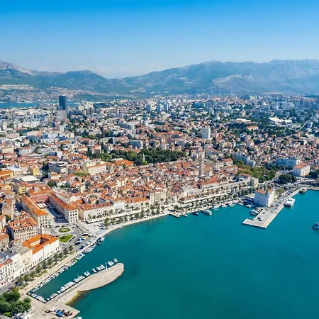Vikttoria Urban Oasis , Explore Split With Free Public Parking Appartement Split